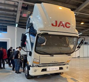 کامیونت Jac-N-series در یازدهمین نمایشگاه تخصصی خودرو، قطعات و صنایع وابسته اراک