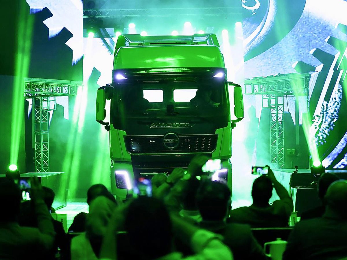 تصویر شاخص رونمایی کامیون کمپرسی و باری شک‌موتو X5000